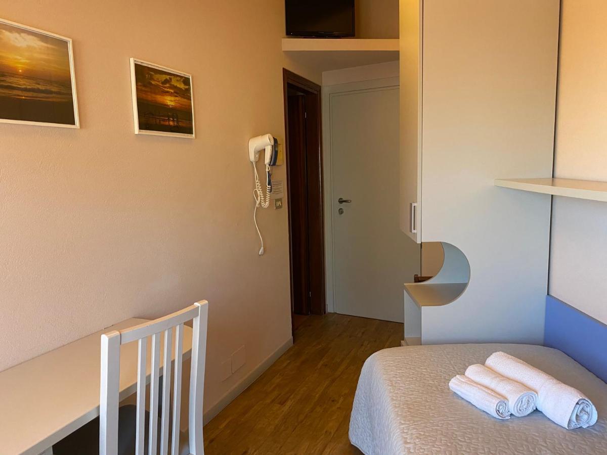 Hotel Moderno - Bed & Breakfast Τσέρβια Εξωτερικό φωτογραφία