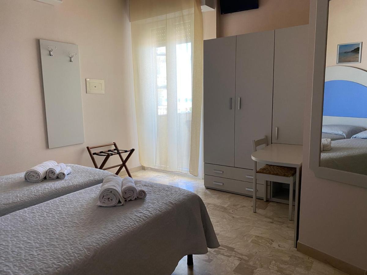Hotel Moderno - Bed & Breakfast Τσέρβια Εξωτερικό φωτογραφία