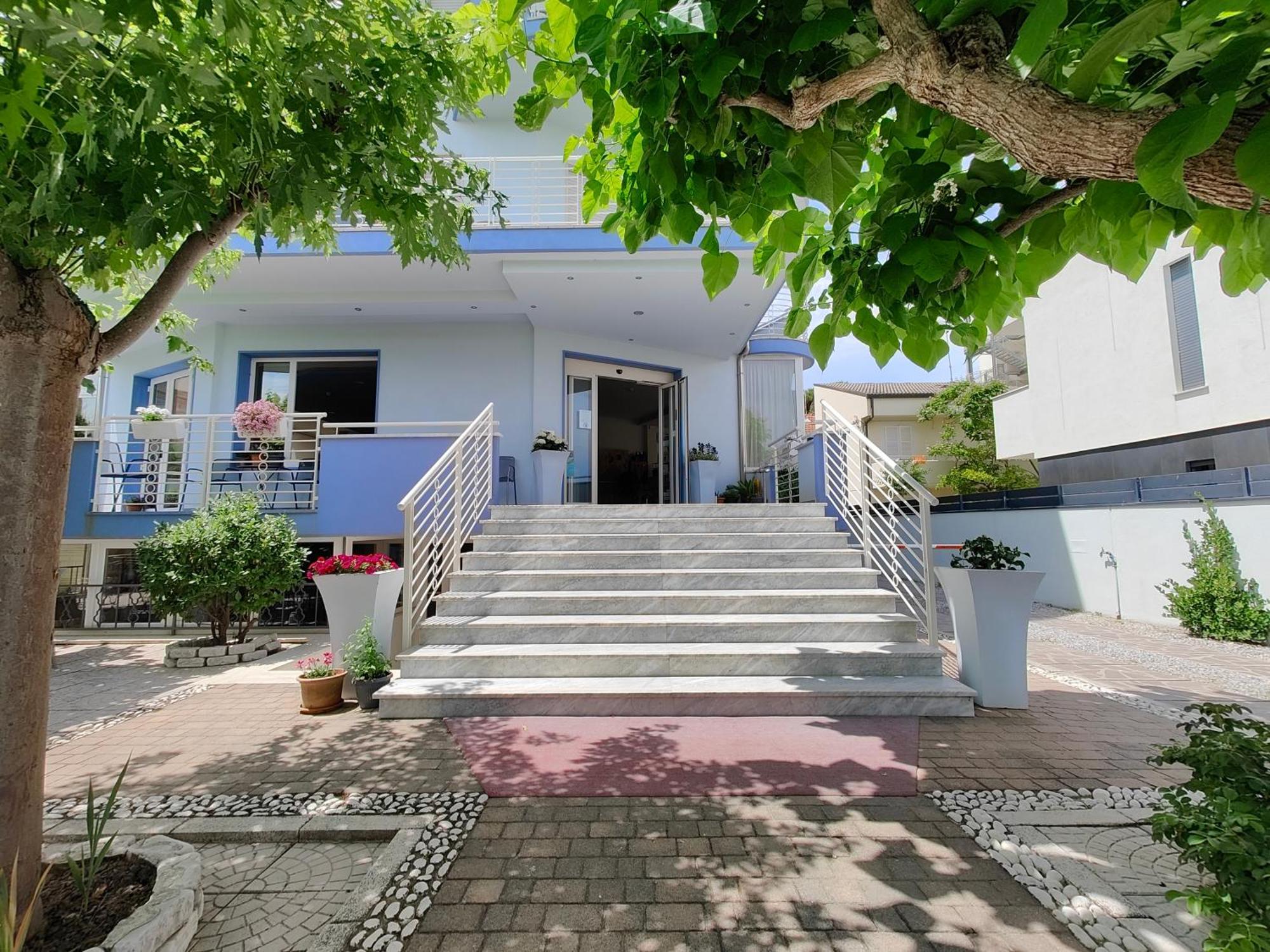 Hotel Moderno - Bed & Breakfast Τσέρβια Εξωτερικό φωτογραφία