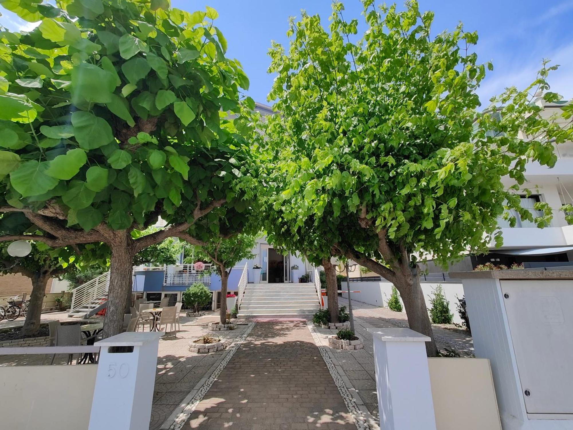 Hotel Moderno - Bed & Breakfast Τσέρβια Εξωτερικό φωτογραφία