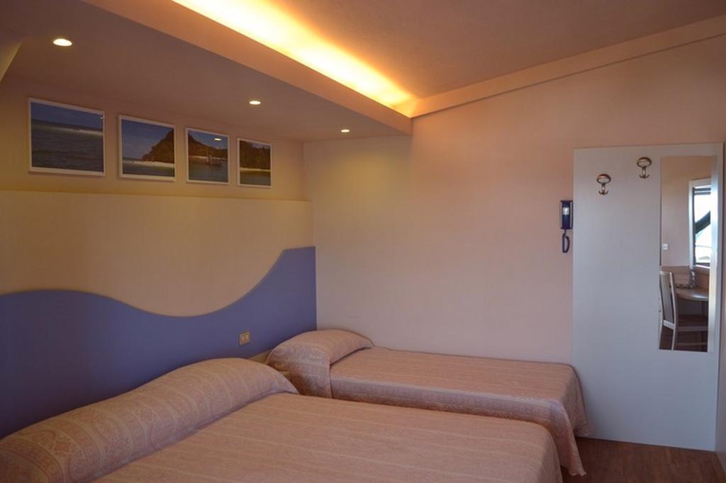 Hotel Moderno - Bed & Breakfast Τσέρβια Δωμάτιο φωτογραφία
