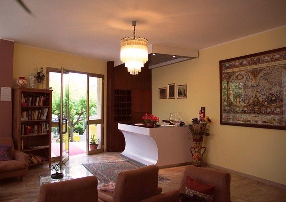 Hotel Moderno - Bed & Breakfast Τσέρβια Εξωτερικό φωτογραφία