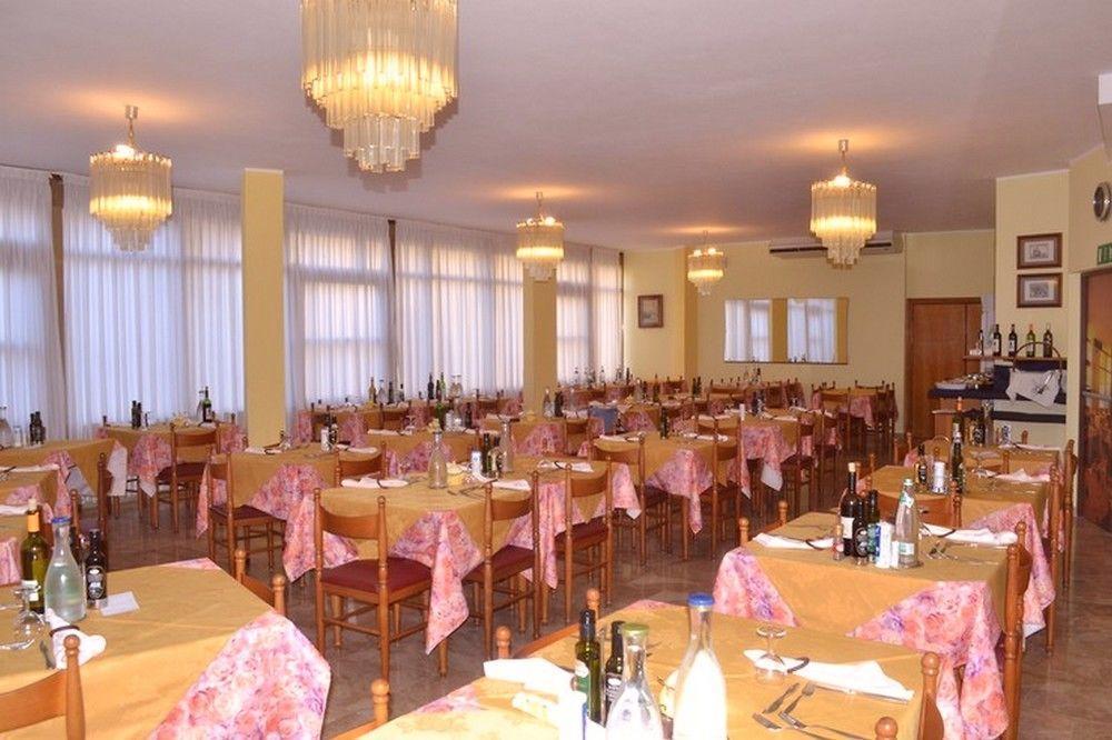 Hotel Moderno - Bed & Breakfast Τσέρβια Εξωτερικό φωτογραφία