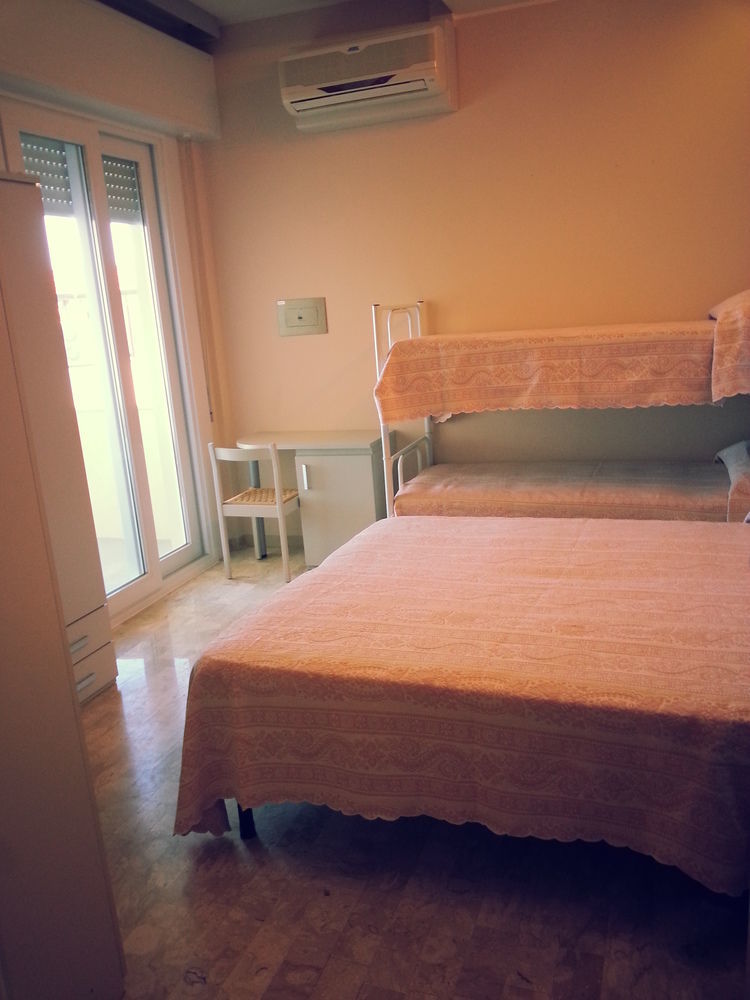 Hotel Moderno - Bed & Breakfast Τσέρβια Εξωτερικό φωτογραφία