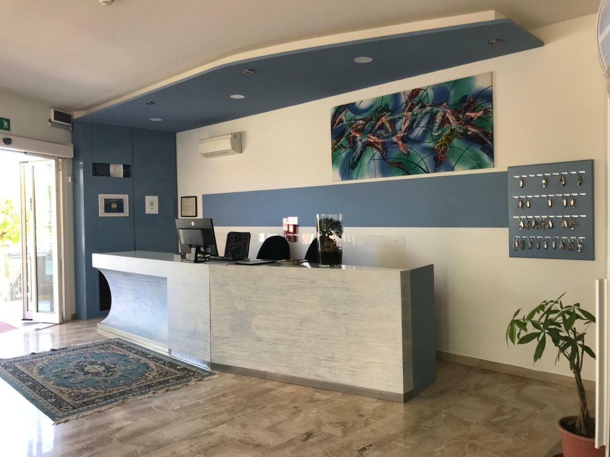Hotel Moderno - Bed & Breakfast Τσέρβια Εξωτερικό φωτογραφία