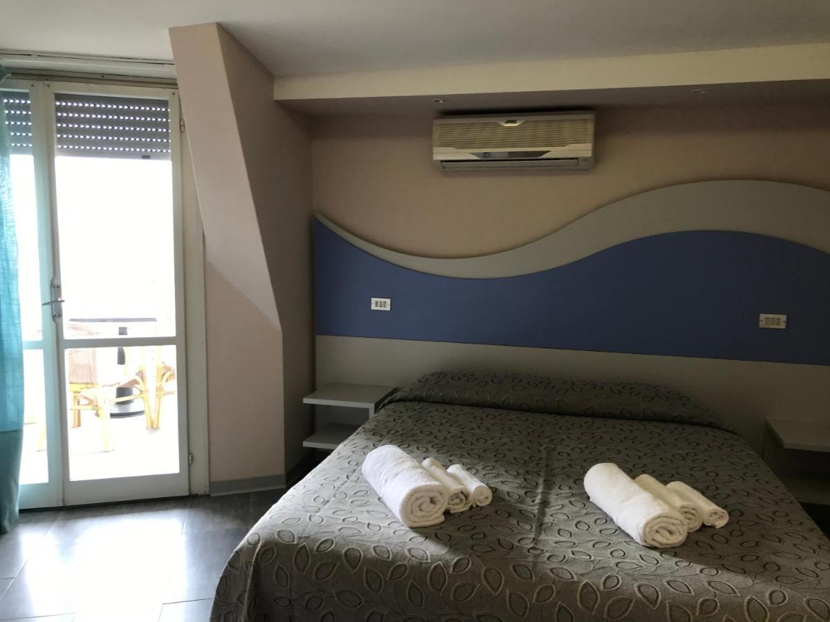 Hotel Moderno - Bed & Breakfast Τσέρβια Εξωτερικό φωτογραφία